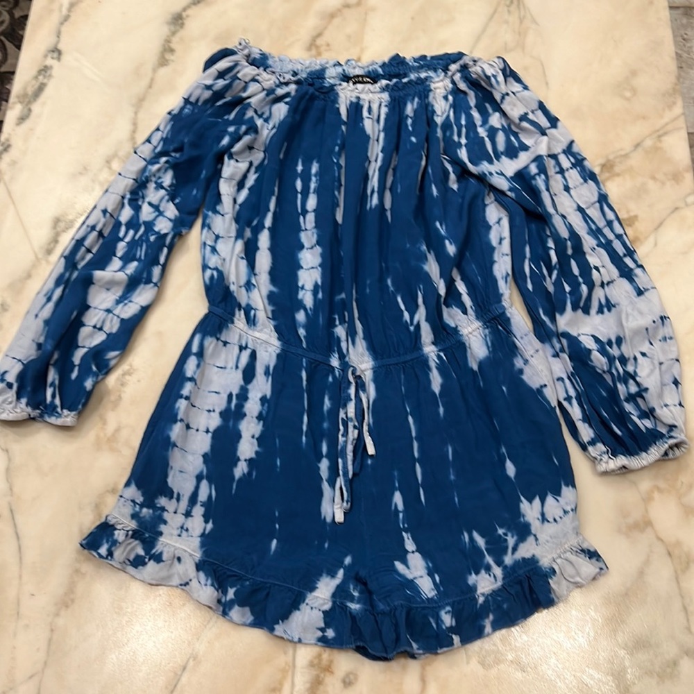 Blue tie-dye long sleeve romper size medium
